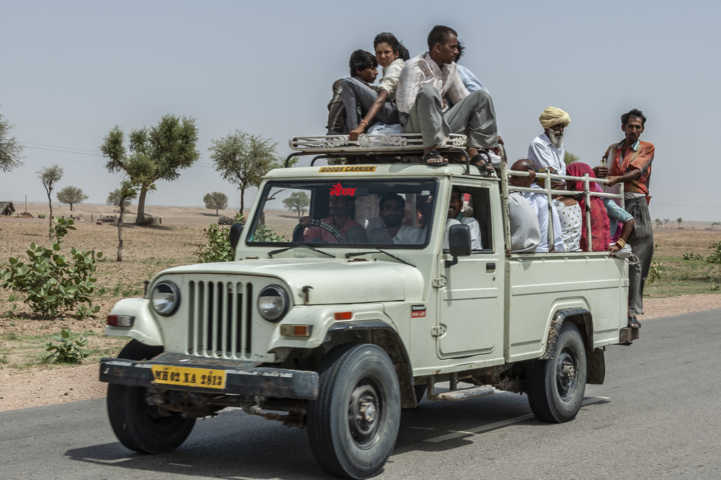 92 - India - coche todoterreno
